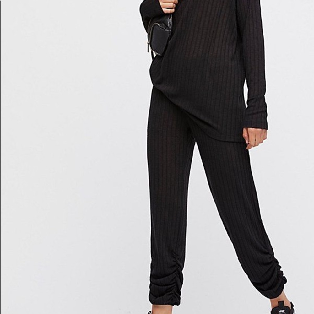 Free people post surf set